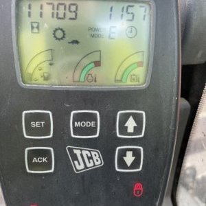foto excavator JCB JS 145 W