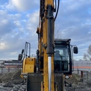 foto excavator JCB JS 145 W