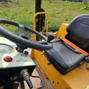 foto 6t/6m3 dumper 4x4 JCB 6TST