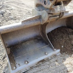 foto 13.6t excavator JCB 130 tracked crawled