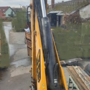 foto JCB 4CX Torque-lock backhoe (plates)